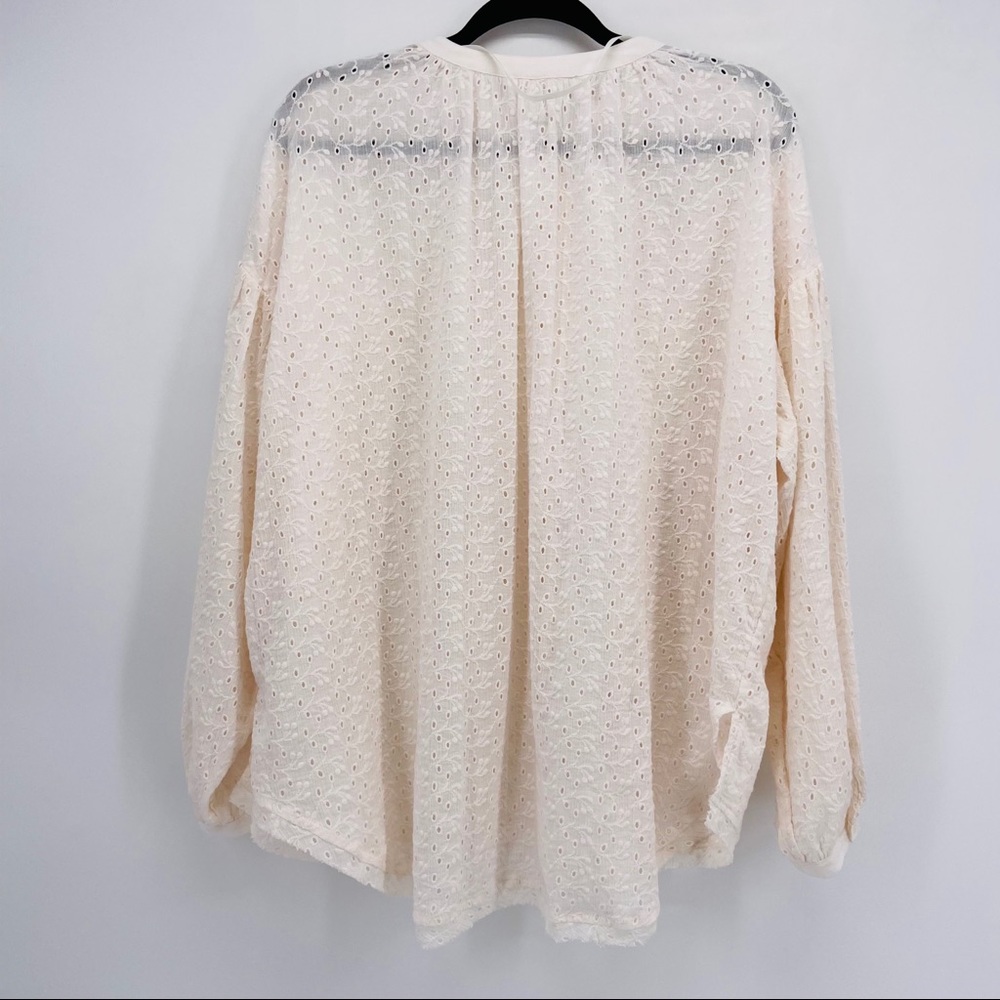 Free People Ivory Maddison Eyelet Blouse New Large - Picture 4 of 6